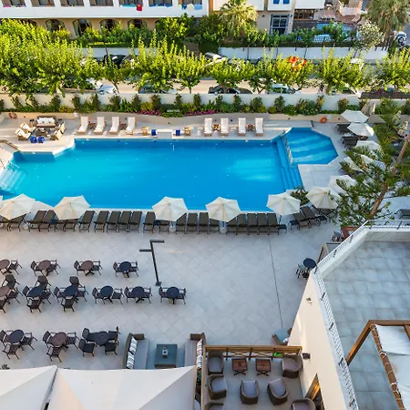Theartemis Palace Hotel 4*