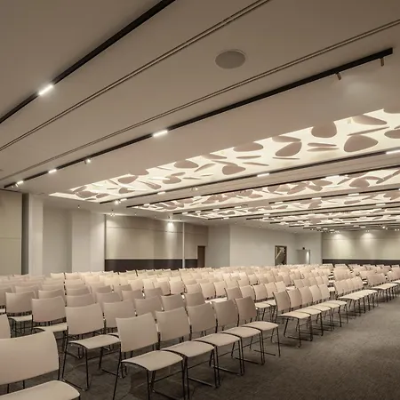 Theartemis Palace 호텔