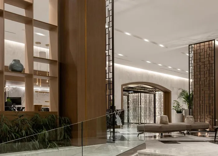 Ξενοδοχείο Theartemis Palace 4*