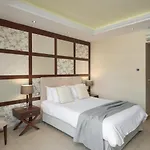 Theartemis Palace 호텔 4*