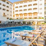 Theartemis Palace 호텔