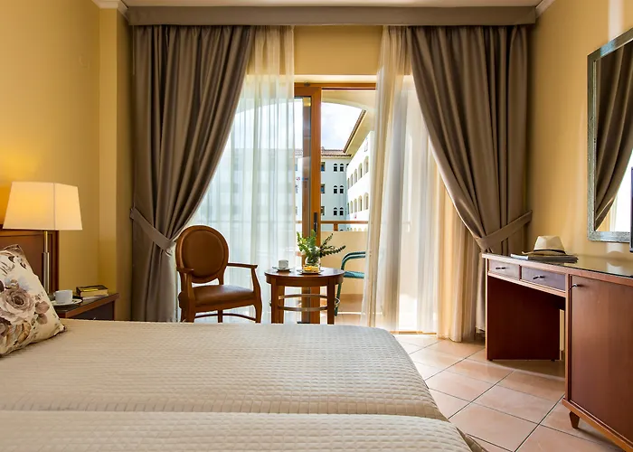 Theartemis Palace Hotel 4*