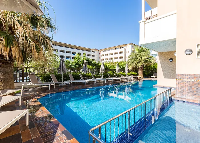 Hotel Theartemis Palace 4*